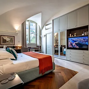 dimora-collection-le-corti-boutique-luxury-suites-with.it-tuscanyhotel.com/