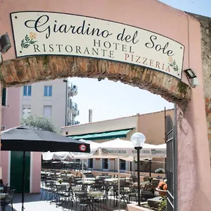 https://hotel-giardino-del-sole.hotelitalianriviera.com